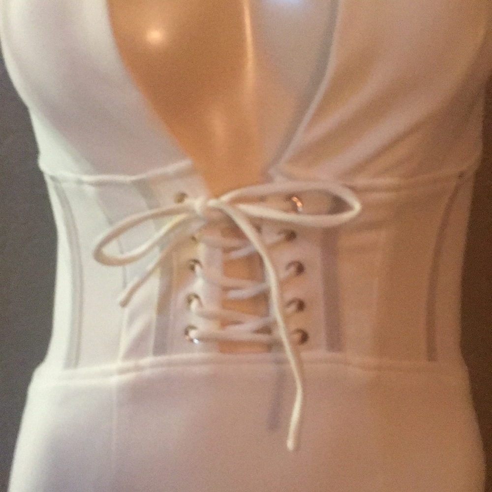Dress - Picture 4 of 4